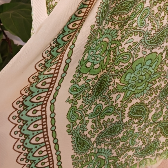 Womens Neck Scarf Fall Winter Green Paisley Boho Beige  Shawl - Picture 4 of 6